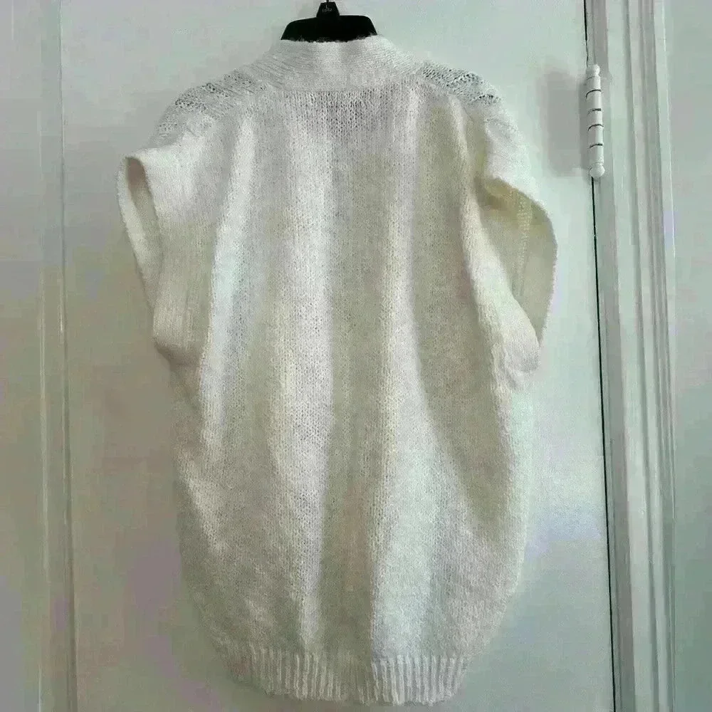 Cable knit cardigan. Chucky. Oversized. Boxy. Cap sleeve. Large button. Size M